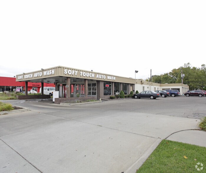 29067 Plymouth Rd, Livonia, MI à vendre - Photo principale – Image 1 sur 3