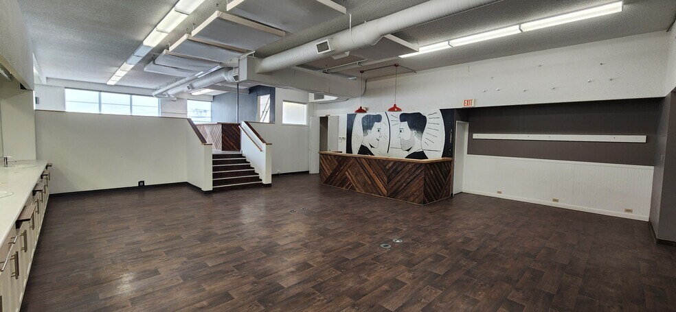 10011 82nd Ave NW, Edmonton, AB à louer - Photo intérieure – Image 3 sur 6