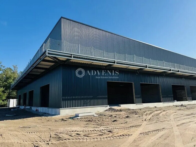 Local d'activités dans Haguenau à vendre - Photo de l’immeuble – Image 1 sur 11