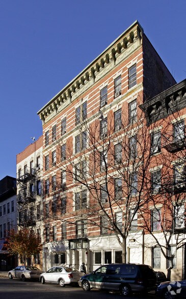 315 E 115th St, New York, NY à louer - Photo principale – Image 1 sur 9