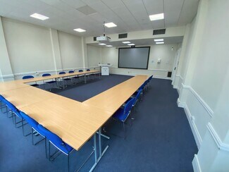 Plus de détails pour 121 George St, Edinburgh - Bureau à louer