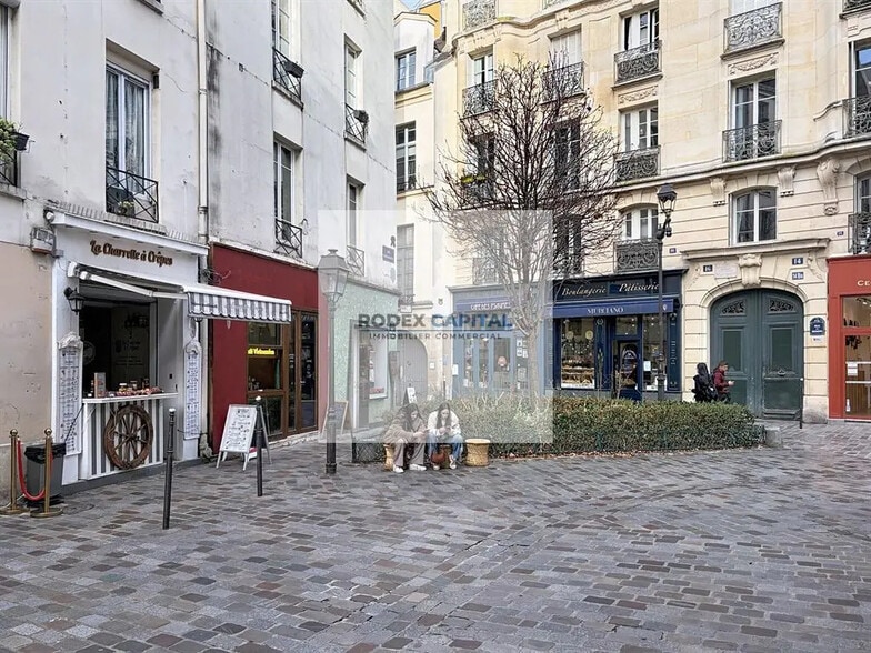 15 Rue Ferdinand Duval, Paris à louer - Photo de l’immeuble – Image 1 sur 2