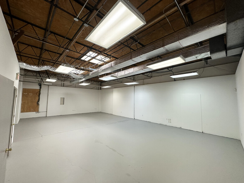 4000-4010 N Nashville Ave, Chicago, IL à louer - Photo de l’immeuble – Image 3 sur 9