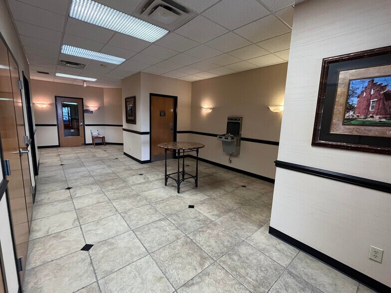 342 Cool Springs Blvd, Franklin, TN à louer - Hall d’entrée – Image 3 sur 15