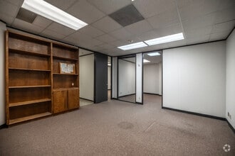 8203 Willow Place Dr S, Houston, TX à louer Photo intérieure– Image 2 sur 5