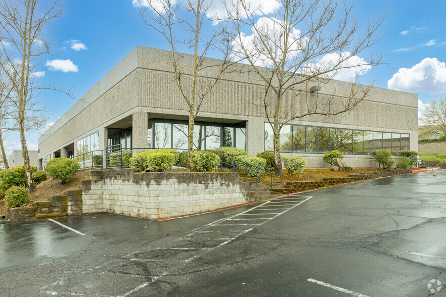 5005 Windplay Dr, El Dorado Hills, CA à vendre - Photo de l’immeuble – Image 3 sur 16