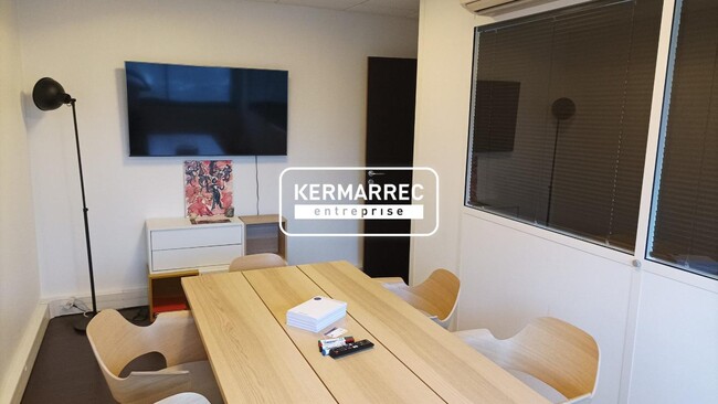 Plus de détails pour Bureau à vendre