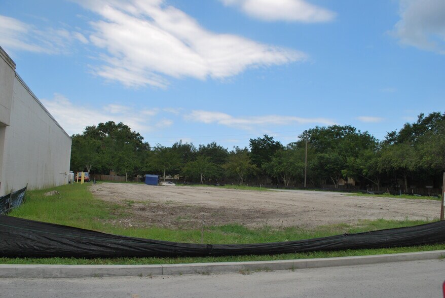 12125 Little Rd, Hudson, FL à vendre - Photo de l’immeuble – Image 1 sur 15