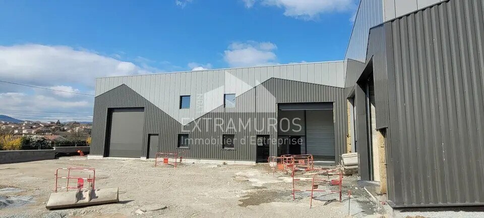 Local d'activités dans Saint-Étienne-la-Varenne à vendre - Photo de l’immeuble – Image 1 sur 5