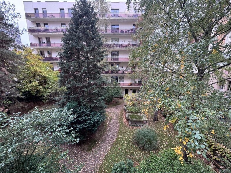 Immeuble residentiel dans Paris à vendre - Photo de l’immeuble – Image 3 sur 11