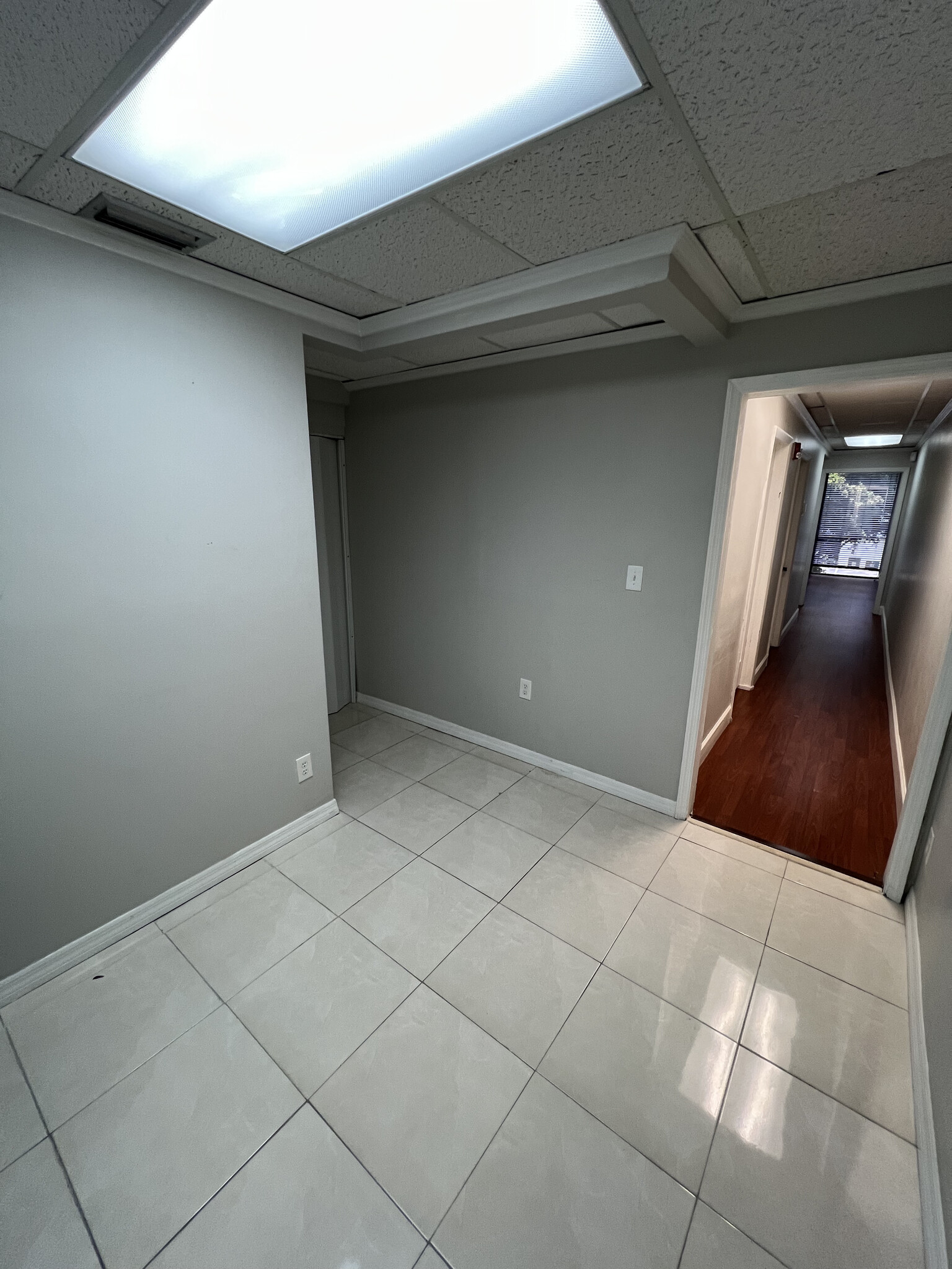 7501 NW 4th St, Plantation, FL à louer Photo intérieure– Image 1 sur 8