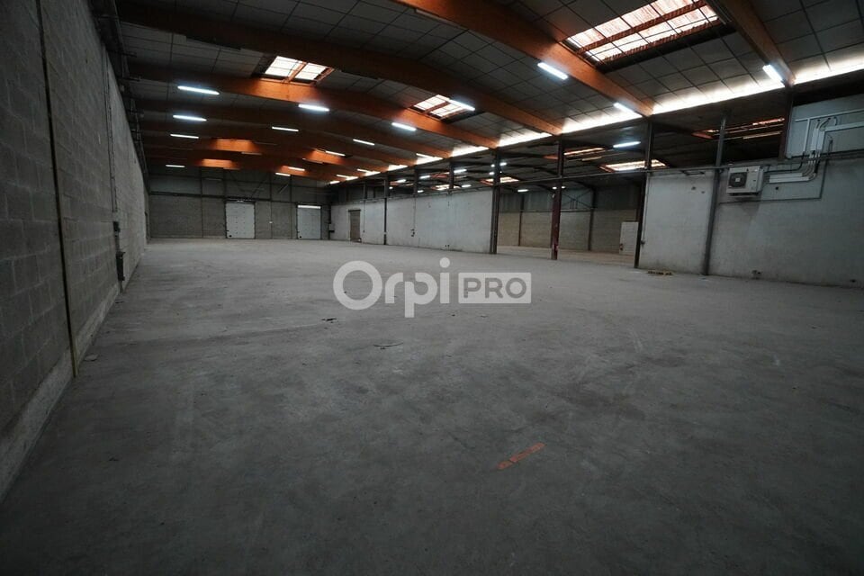 Local d'activités dans Quetigny à vendre Photo de l’immeuble– Image 1 sur 8