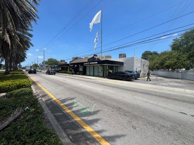 11091-11099 Biscayne Blvd, Miami, FL à louer - Photo de l’immeuble – Image 3 sur 24