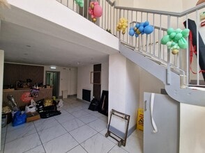 13 Brecknock Rd, Londres à louer Photo intérieure– Image 2 sur 3