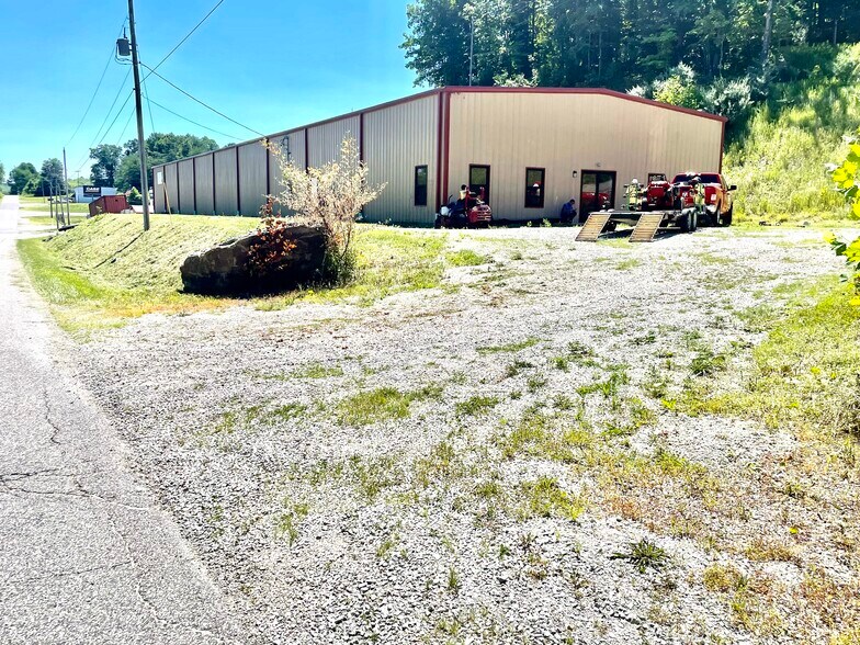 402 S Big Run Rd, Ashland, KY à vendre - Photo de l’immeuble – Image 3 sur 29