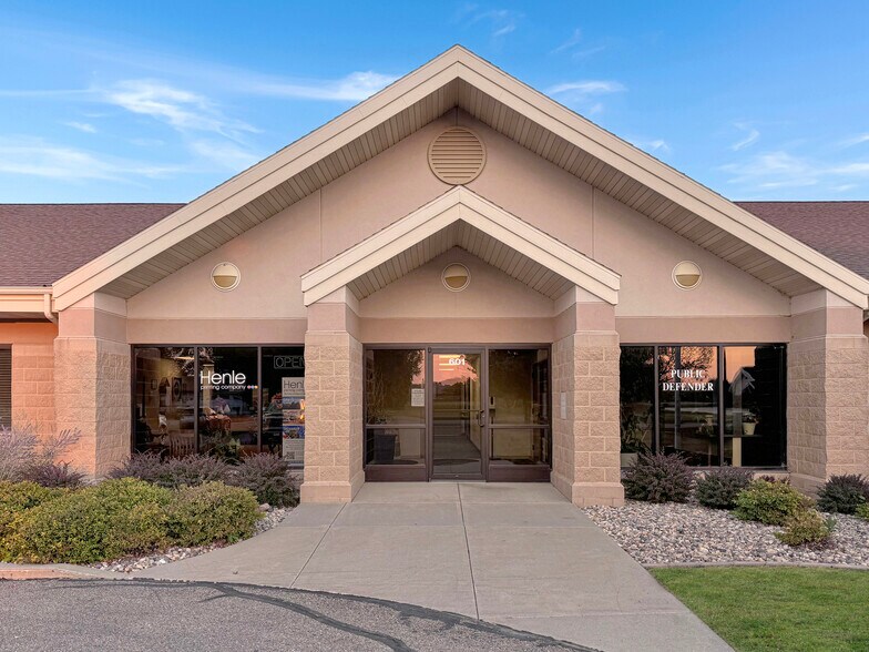 601 Jewett St, Marshall, MN à vendre - Photo de l’immeuble – Image 1 sur 31