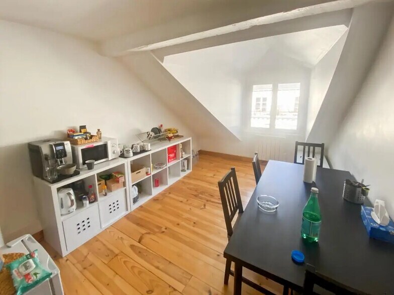 Bureau dans Paris à louer - Photo de l’immeuble – Image 3 sur 7