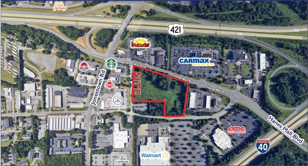 Hanes Mall Blvd, Winston-Salem, NC à vendre - Photo de l’immeuble – Image 2 sur 3