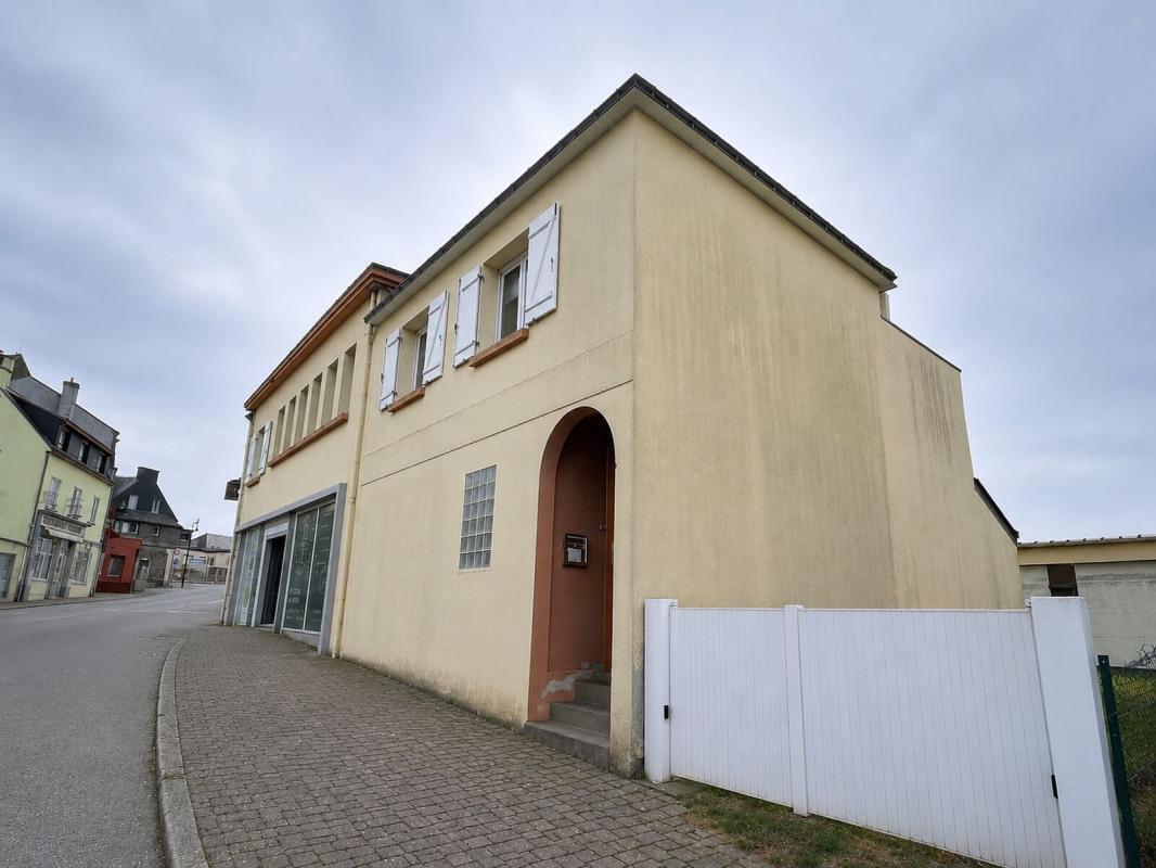 Local commercial dans Landévant à vendre Photo de l’immeuble– Image 1 sur 6
