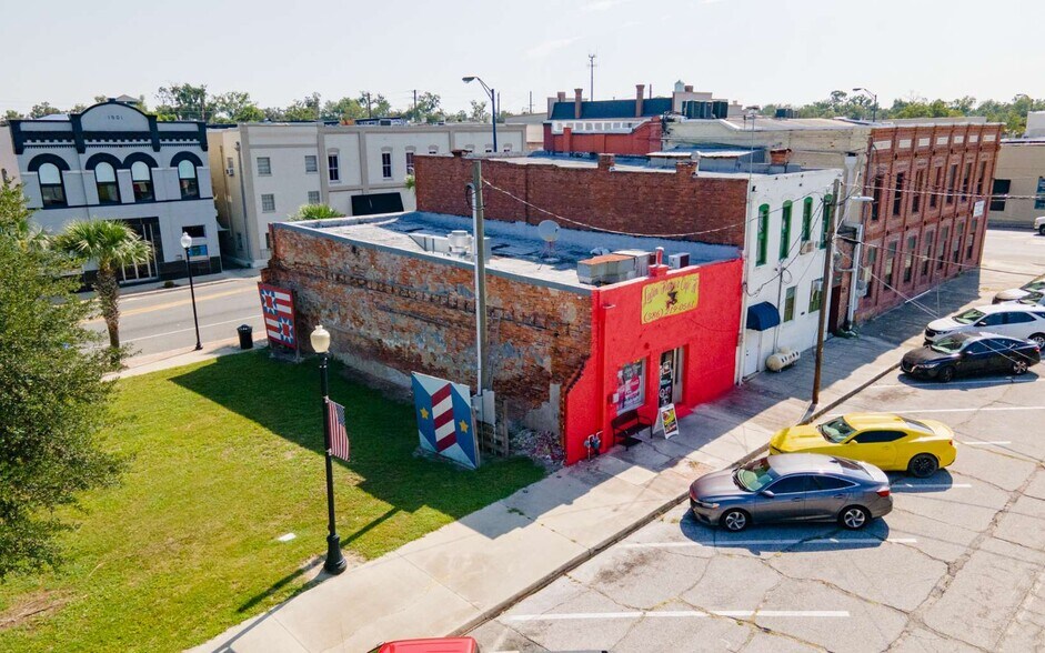 111 W Howard St, Live Oak, FL à vendre - Photo de l’immeuble – Image 3 sur 14