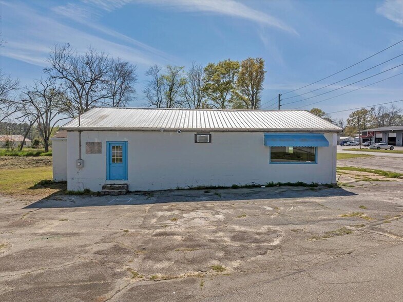 131 S Jackson St, Hawkinsville, GA à vendre - Photo de l’immeuble – Image 3 sur 34