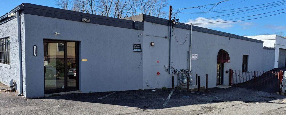 100 Carney St, Glen Cove, NY à vendre - Photo de l’immeuble – Image 2 sur 20