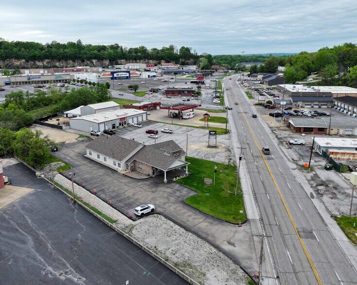 1237 N Truman Blvd, Crystal City, MO à vendre - Photo de l’immeuble – Image 3 sur 4