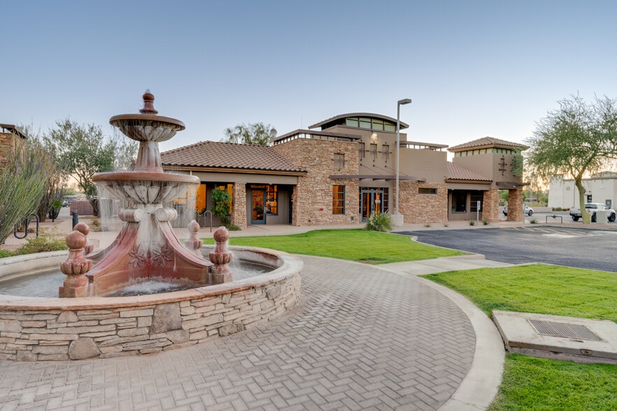 9885 S Priest Dr, Tempe, AZ à louer - Photo de l’immeuble – Image 3 sur 11