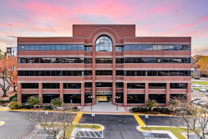 11490 Commerce Park Dr, Reston, VA à louer - Photo de l’immeuble – Image 2 sur 42