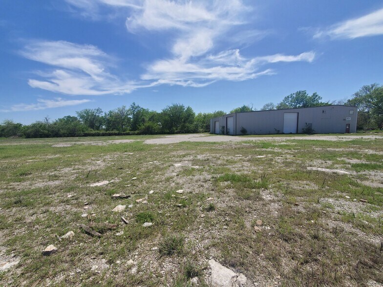 16901 E Admiral Pl, Tulsa, OK à vendre - Photo de l’immeuble – Image 2 sur 8