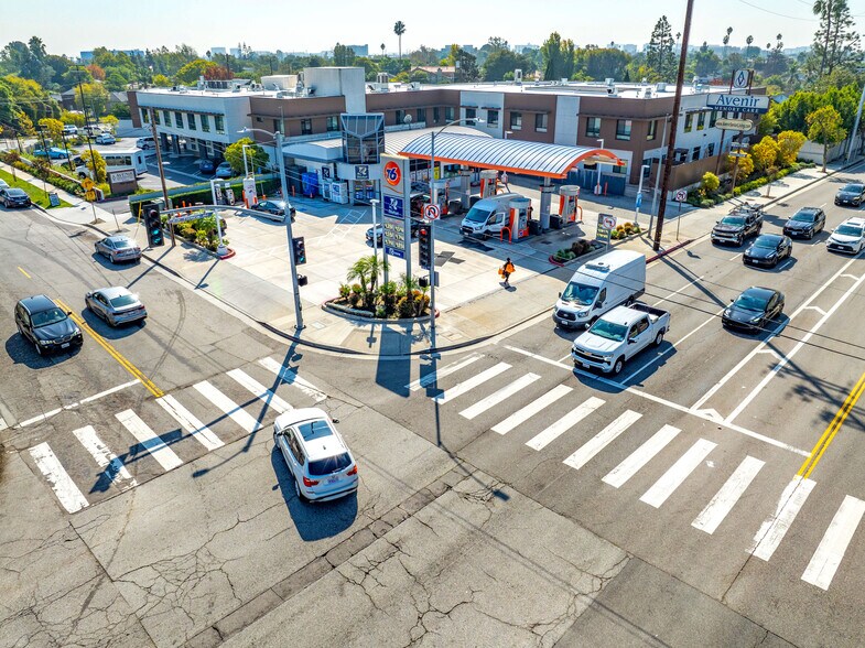 7400 La Tijera Blvd, Los Angeles, CA à vendre - Photo de l’immeuble – Image 1 sur 7