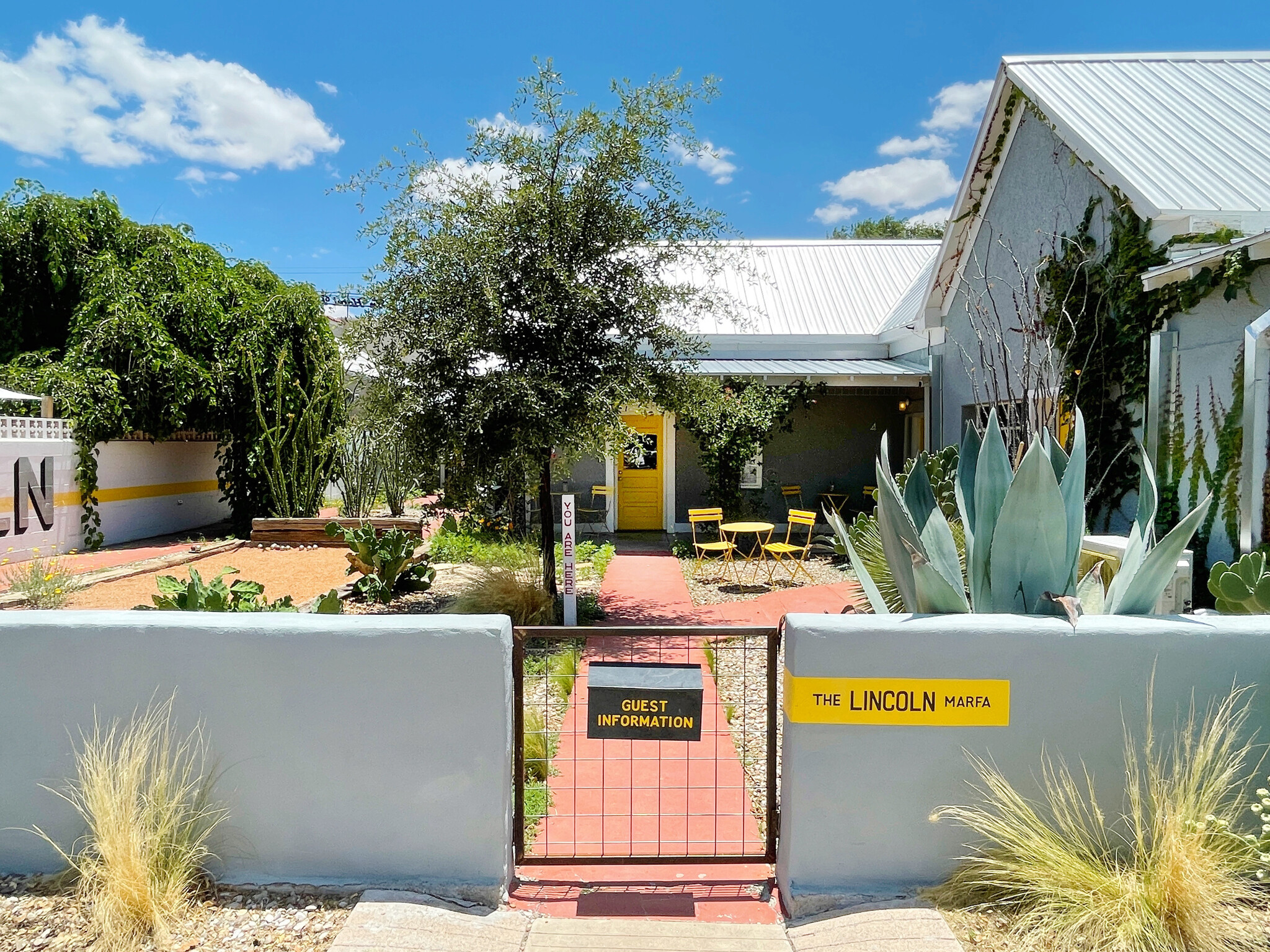 105 W Lincoln St, Marfa, TX à vendre Photo de l’immeuble– Image 1 sur 60