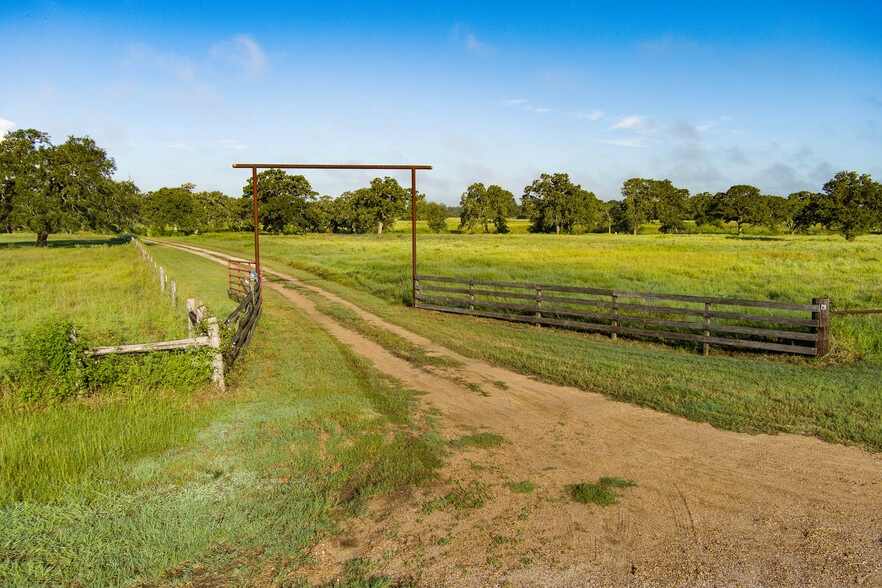 945 Justice Rd, West Point, TX à vendre - Autre – Image 3 sur 38