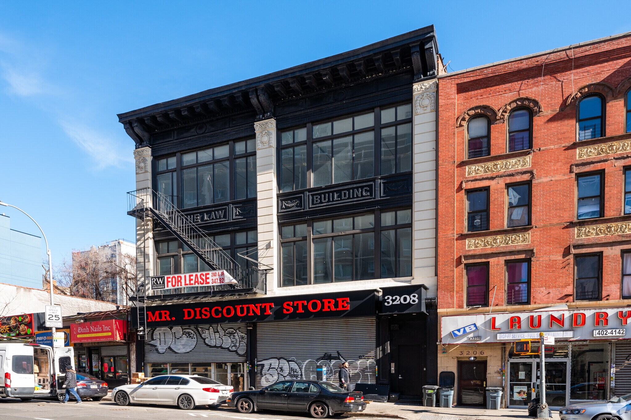 3208 3rd Ave, Bronx, NY à louer Photo principale– Image 1 sur 18