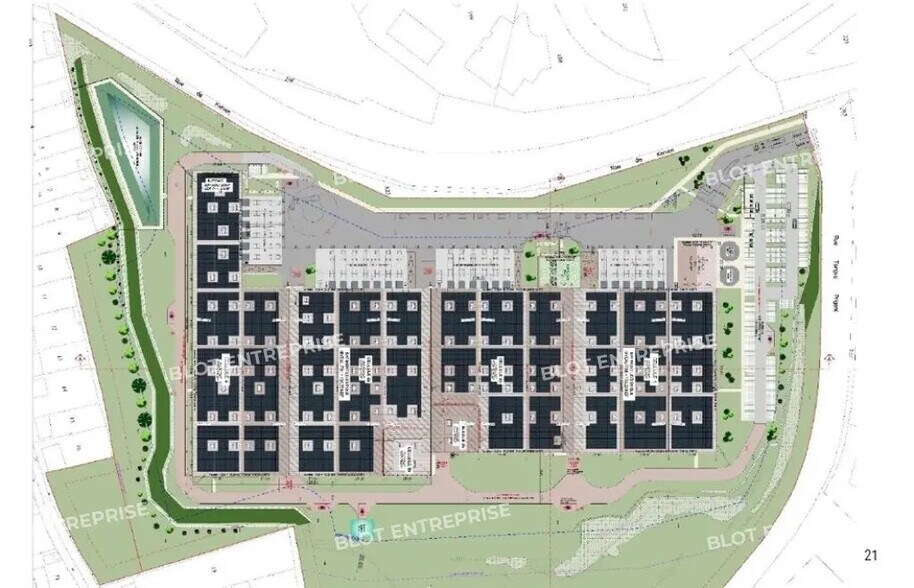 Bureau dans Carhaix-Plouguer à louer - Photo de l’immeuble – Image 3 sur 7