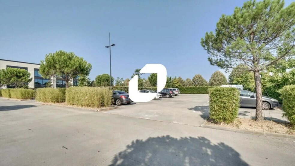 Bureau dans Lieusaint à louer - Photo de l’immeuble – Image 2 sur 13