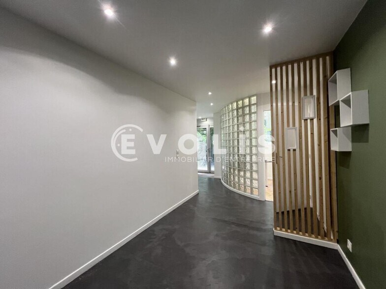 Local commercial dans Joinville-le-Pont à vendre - Photo intérieure – Image 3 sur 10