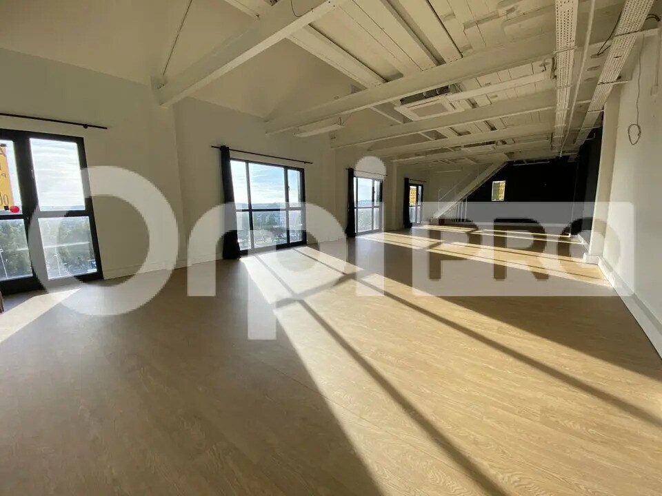 Local commercial dans Villenoy à louer Photo intérieure– Image 1 sur 4