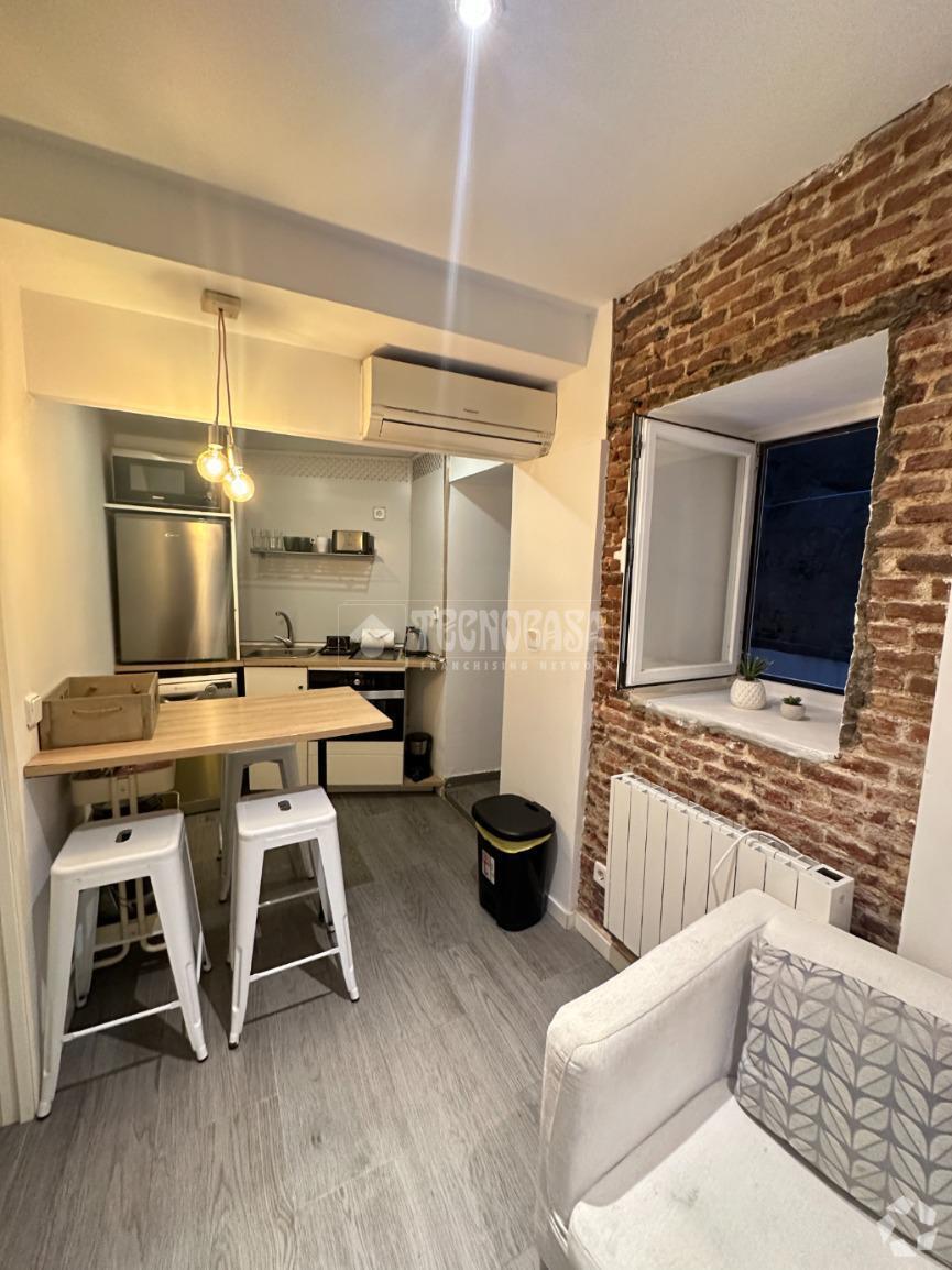Immeuble residentiel dans Madrid, Madrid à vendre Photo intérieure– Image 1 sur 2
