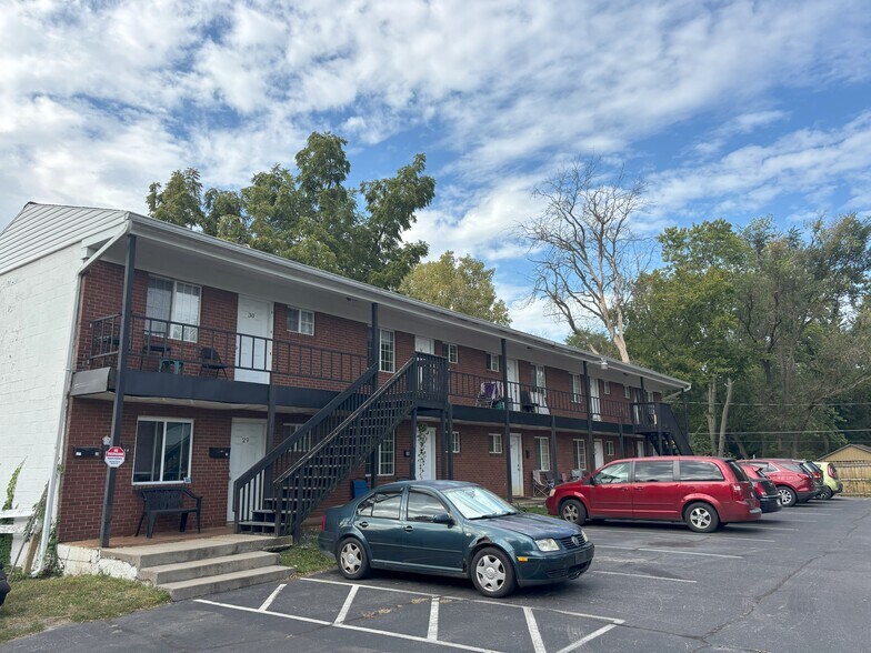 5125 W 10th St, Indianapolis, IN à vendre - Photo de l’immeuble – Image 3 sur 18