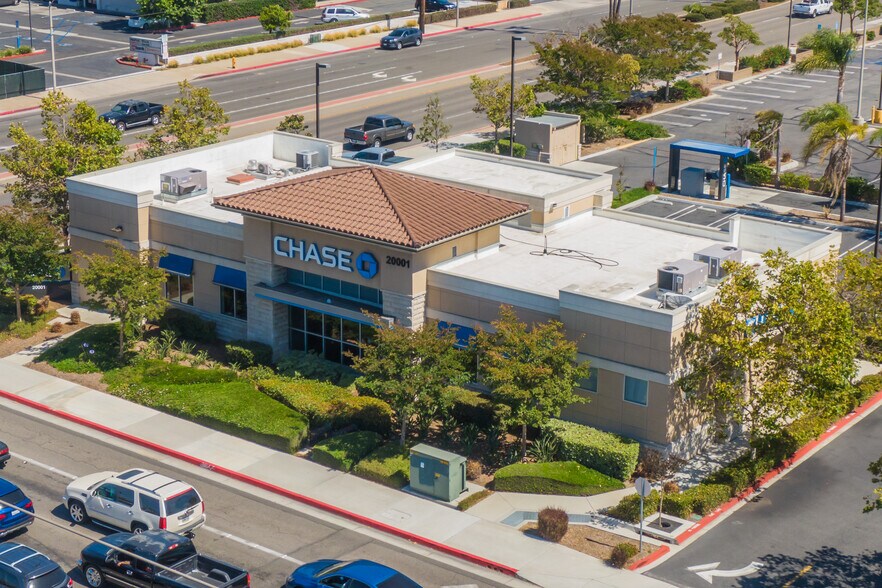 20001 Brookhurst St, Huntington Beach, CA à vendre - Photo de l’immeuble – Image 2 sur 20