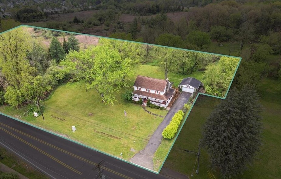 260 Dexter Pinckney Rd, Pinckney, MI à louer - Photo principale – Image 1 sur 1