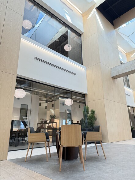 4835 S Highland Dr, Holladay, UT à louer - Photo de l’immeuble – Image 2 sur 16