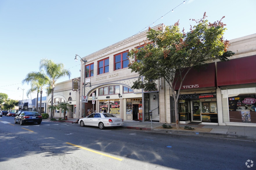 461 W 6th St, San Pedro, CA à louer - Photo principale – Image 1 sur 9