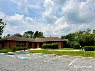 Plus de détails pour 2201 Ridgewood Rd, Wyomissing, PA - Bureau à vendre