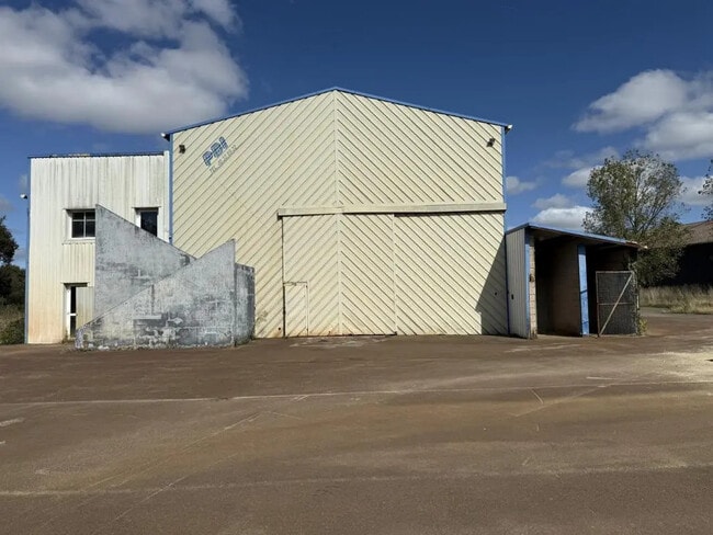 Plus de détails pour Local d'activités, Industriel/Logistique à louer