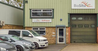 Plus de détails pour 8-11 Bramley Rd, St Ives - Industriel/Logistique à louer