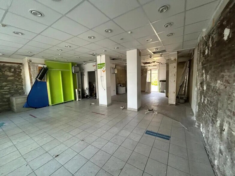 Local commercial dans Boulogne-Billancourt à louer - Photo de l’immeuble – Image 2 sur 7