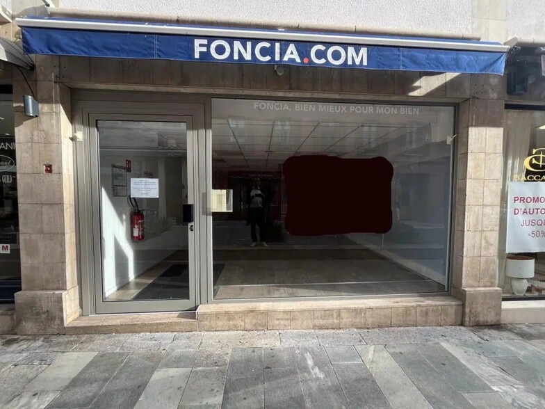 Local commercial dans Cannes à louer - Photo de l’immeuble – Image 2 sur 10