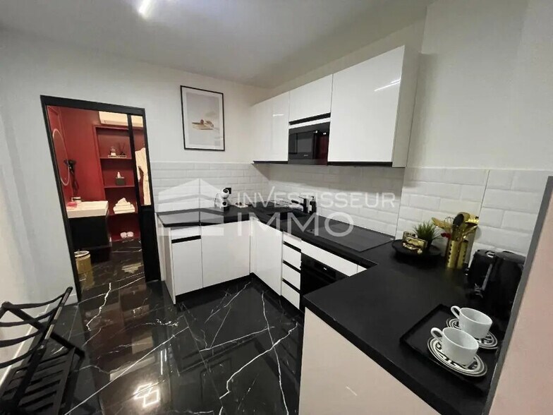 Bureau dans Paris à vendre - Photo de l’immeuble – Image 2 sur 8